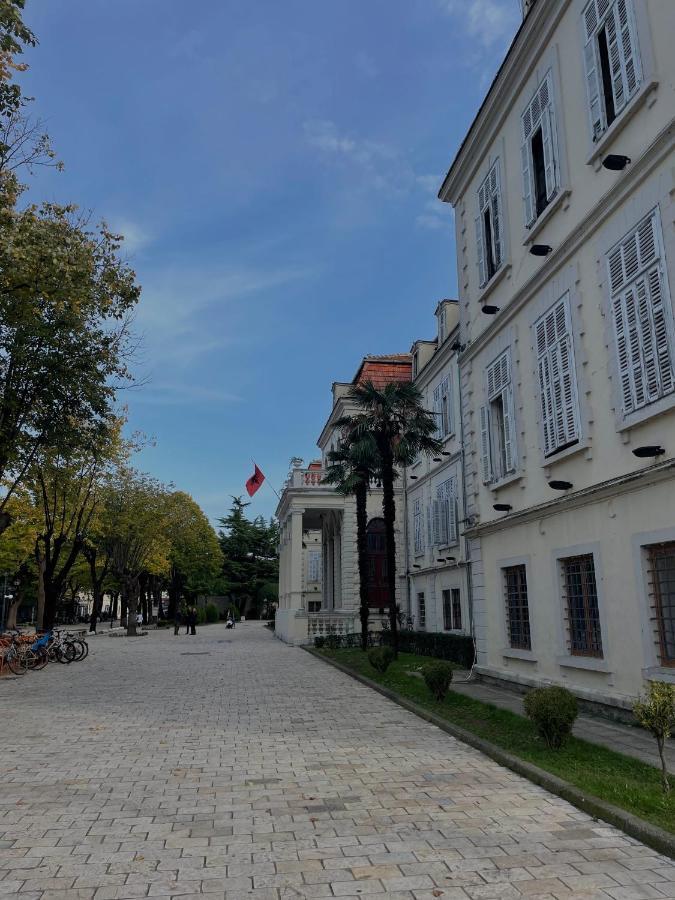 Central Apartment Shkodër Buitenkant foto